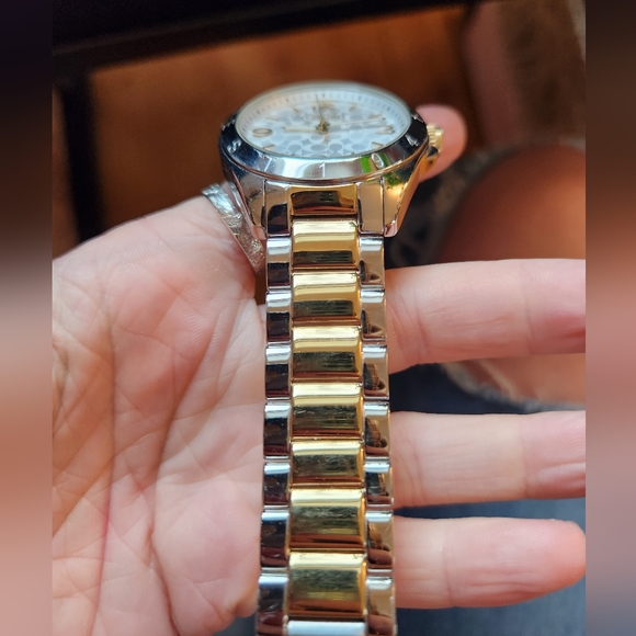 Coach women's watch - Picture 5 of 6